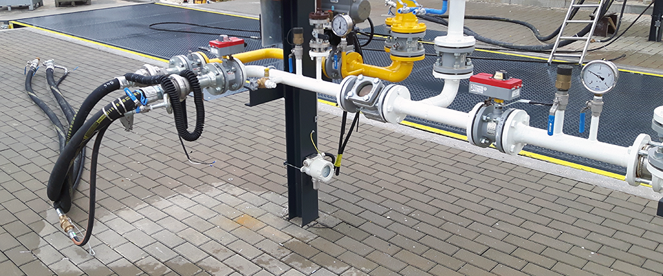 todo ngx breakaway coupling road and rail tanker fueling system